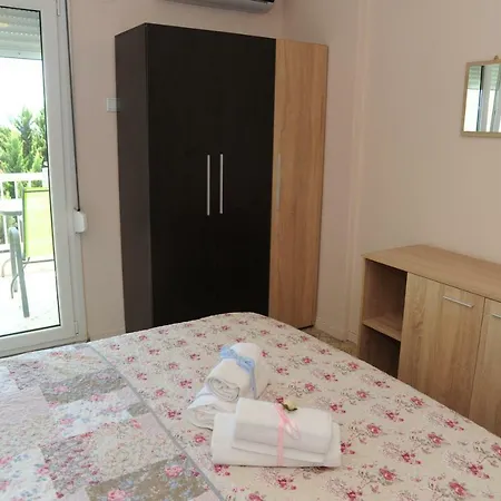Apartament Anna-maria's PalaiónTsiflíkion